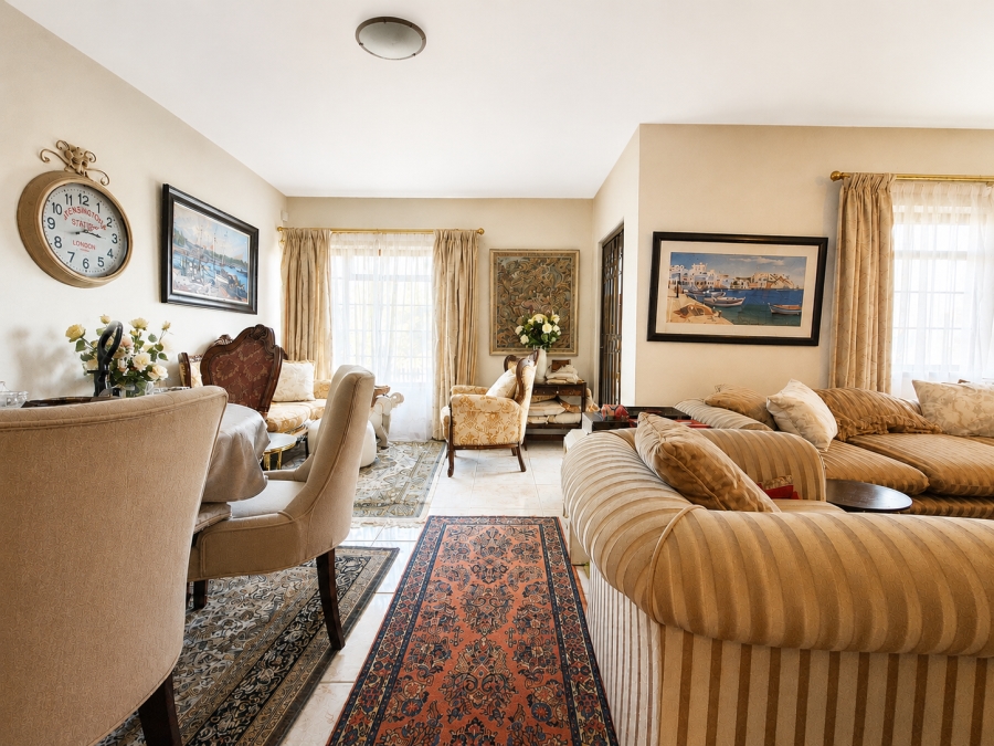 3 Bedroom Property for Sale in Wynberg Upper Western Cape